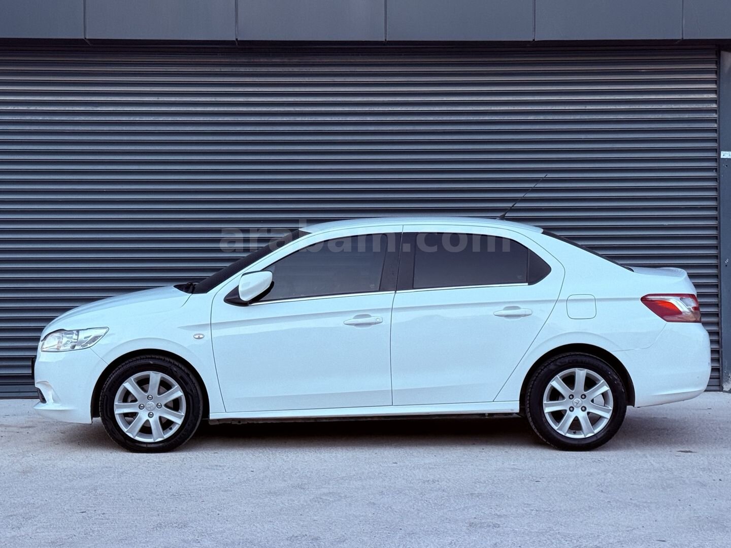 Galeriden Peugeot 301 1.6 HDi Allure 2015 Model Gaziantep 209.000 km Beyaz 4