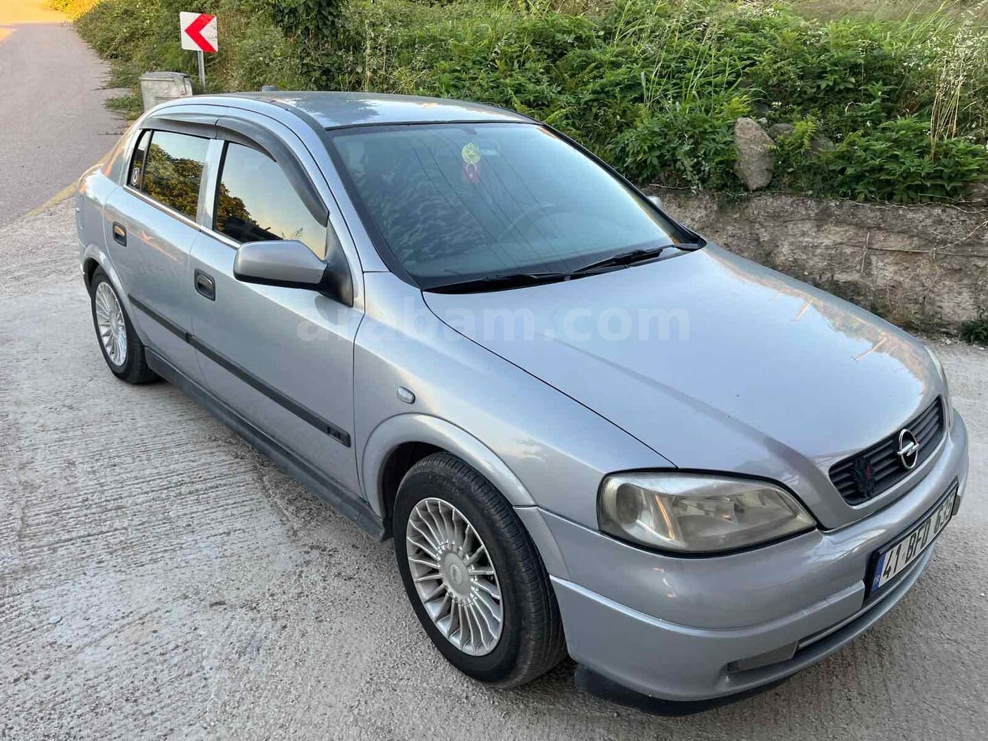 Sahibinden Opel Astra 1.6 Comfort 2001 Model Kocaeli 232.000 km Gri 2