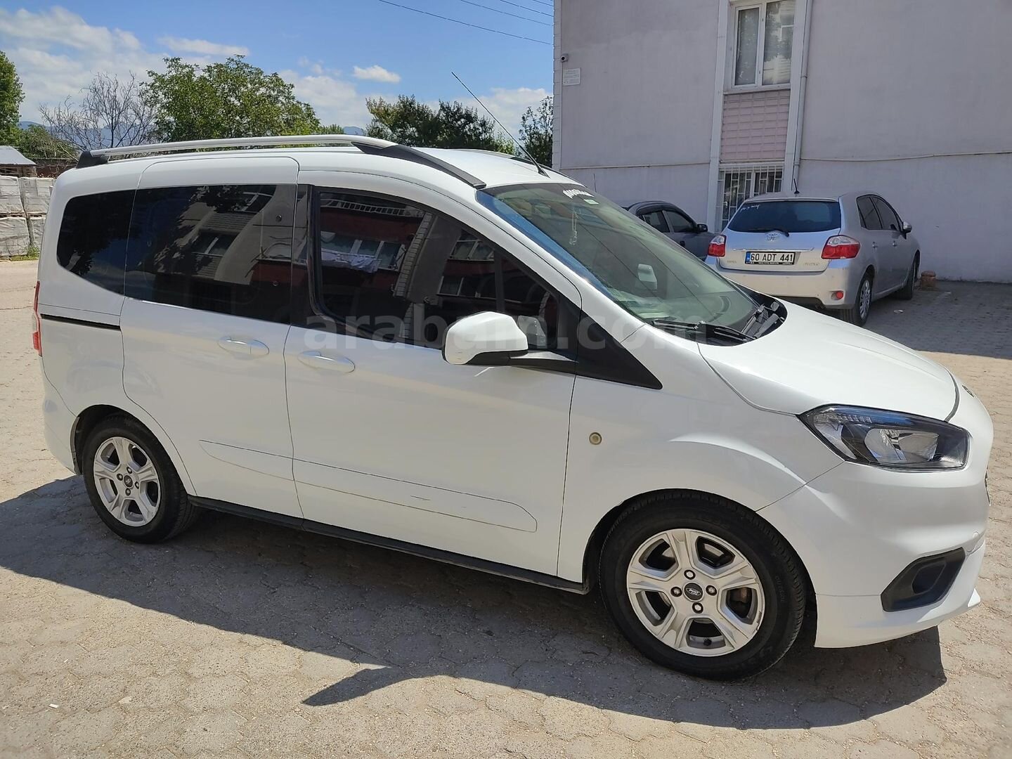 OTOMOBİL RUHSATLI COURİER 1.5 TDCİ DELUX 2018 MODEL TOKAT