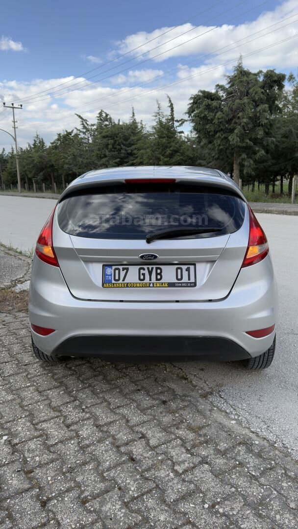 Galeriden Ford Fiesta 1.4 TDCi Trend 2012 Model Burdur 265.000 km Gri (Gümüş) 6
