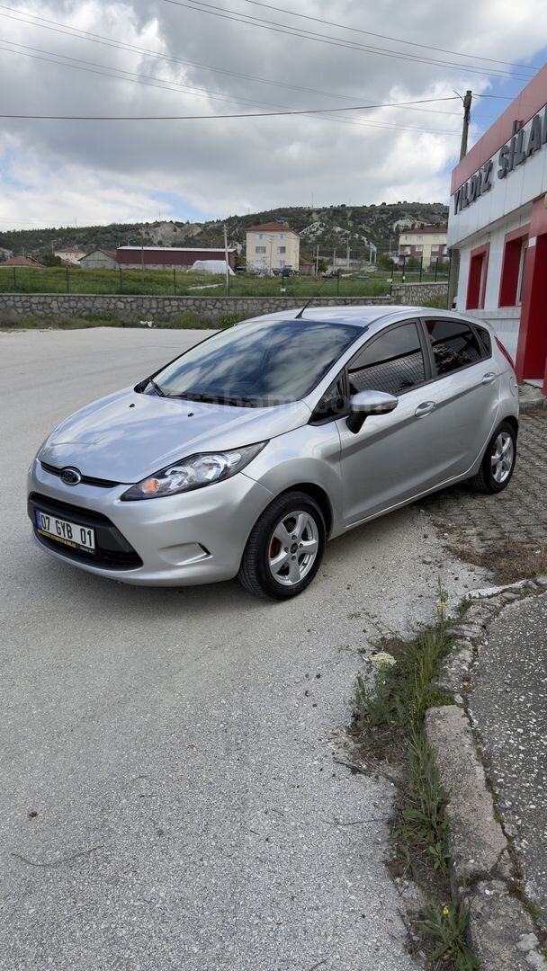 Galeriden Ford Fiesta 1.4 TDCi Trend 2012 Model Burdur 265.000 km Gri (Gümüş) 5