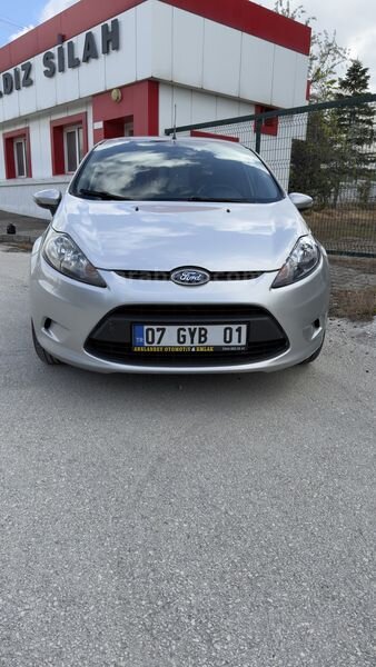 Galeriden Ford Fiesta 1.4 TDCi Trend 2012 Model Burdur 265.000 km Gri (Gümüş) 1