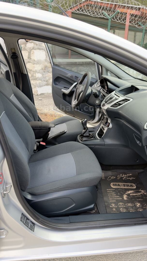 Galeriden Ford Fiesta 1.4 TDCi Trend 2012 Model Burdur 265.000 km Gri (Gümüş) 7