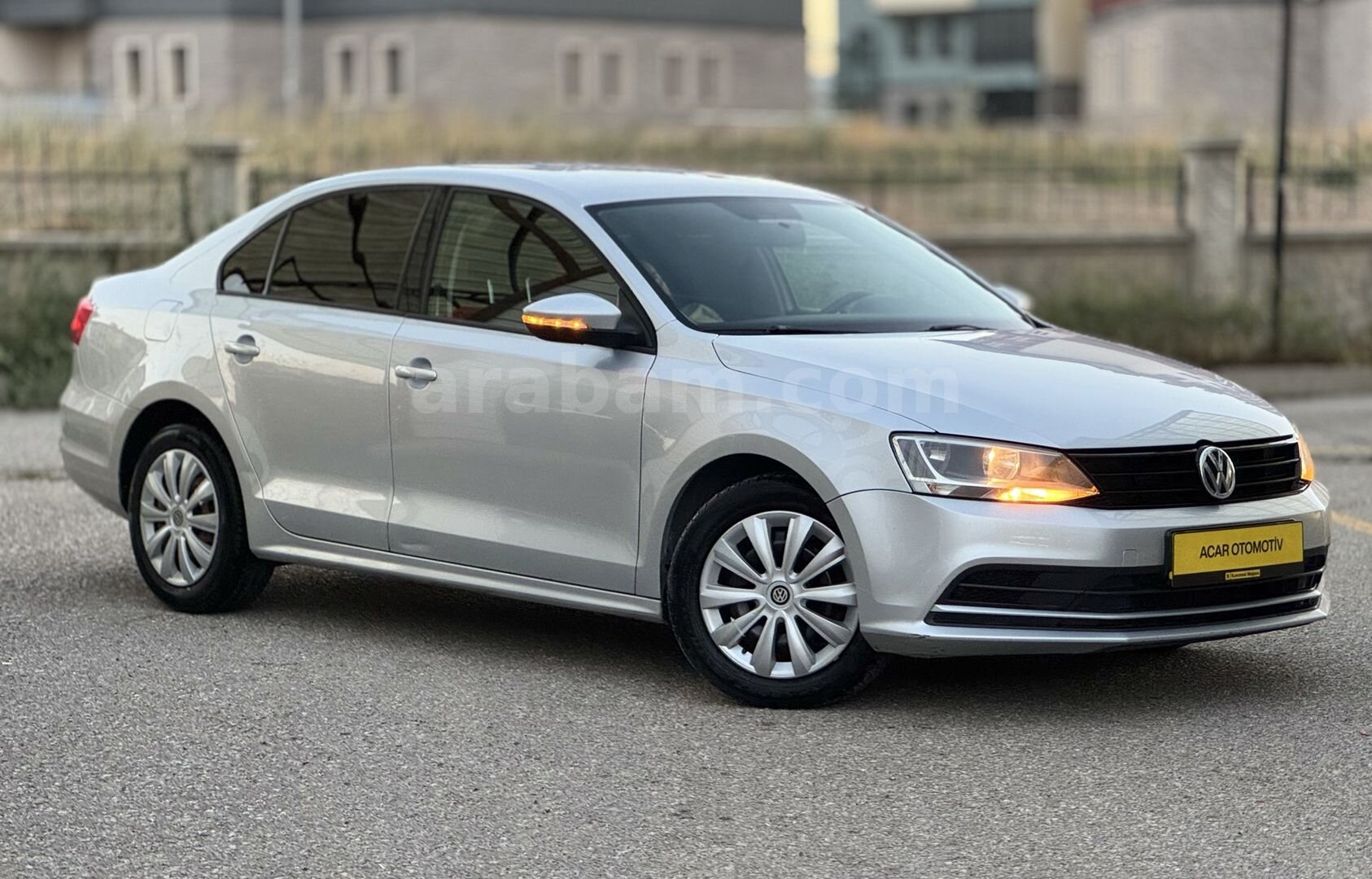 Galeriden Volkswagen Jetta 1.2 TSi BlueMotion Trendline 2015 Model Erzurum 169.491 km Gri 3