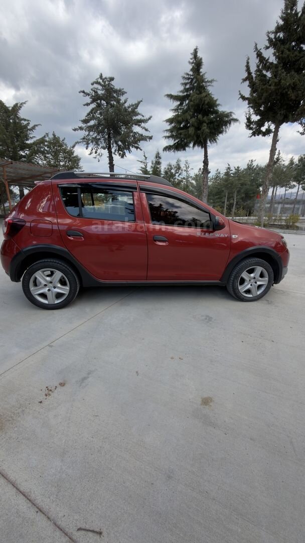 Galeriden Dacia Sandero 1.5 dCi Stepway 2015 Model Burdur 188.000 km Kırmızı 7