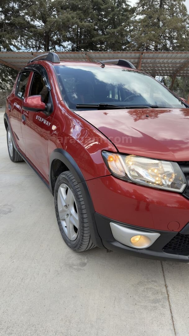 Galeriden Dacia Sandero 1.5 dCi Stepway 2015 Model Burdur 188.000 km Kırmızı 6