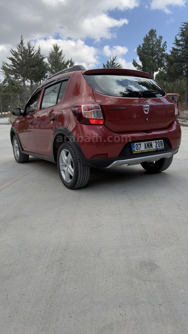 Galeriden Dacia Sandero 1.5 dCi Stepway 2015 Model Burdur 188.000 km Kırmızı 2