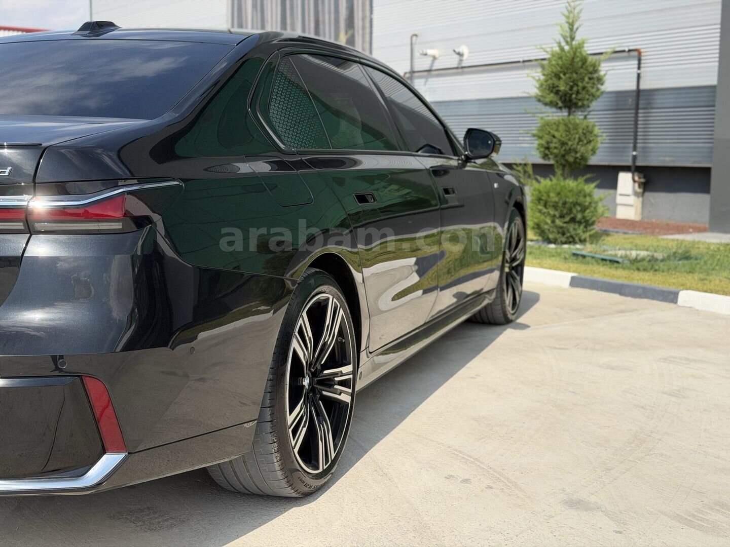 Galeriden BMW 7 Serisi 740d xDrive M Excellence 2024 Model Aksaray 20.000 km Siyah 3