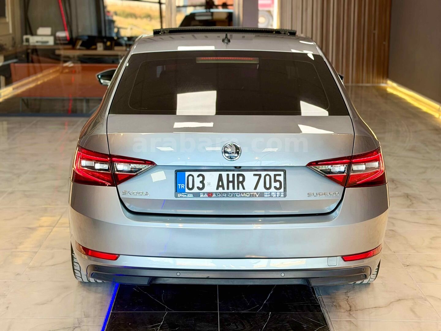 Galeriden Skoda SuperB 1.6 TDI Prestige 2015 Model Afyonkarahisar 266.000 km Gri (Gümüş) 5