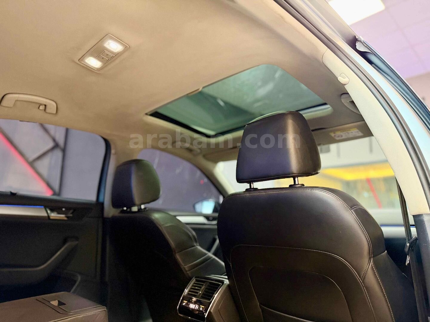 Galeriden Skoda SuperB 1.6 TDI Prestige 2015 Model Afyonkarahisar 266.000 km Gri (Gümüş) 3
