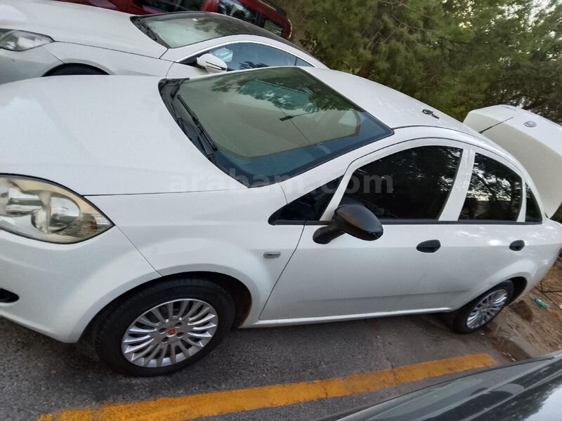 Sahibinden Fiat Linea 1.3 Multijet Actual Plus 2014 Model İzmir 179.500 km Beyaz