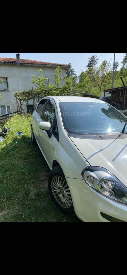 Sahibinden Fiat Punto 1.2 Popstar 2014 Model İstanbul 172.000 km Beyaz 2