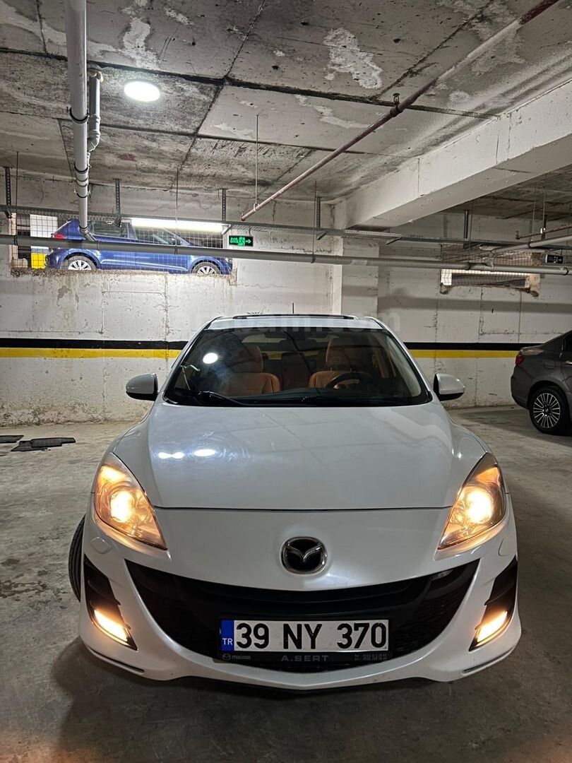 Sahibinden Mazda 3 1.6 Impressive 2011 Model İstanbul 238.000 km Beyaz 2