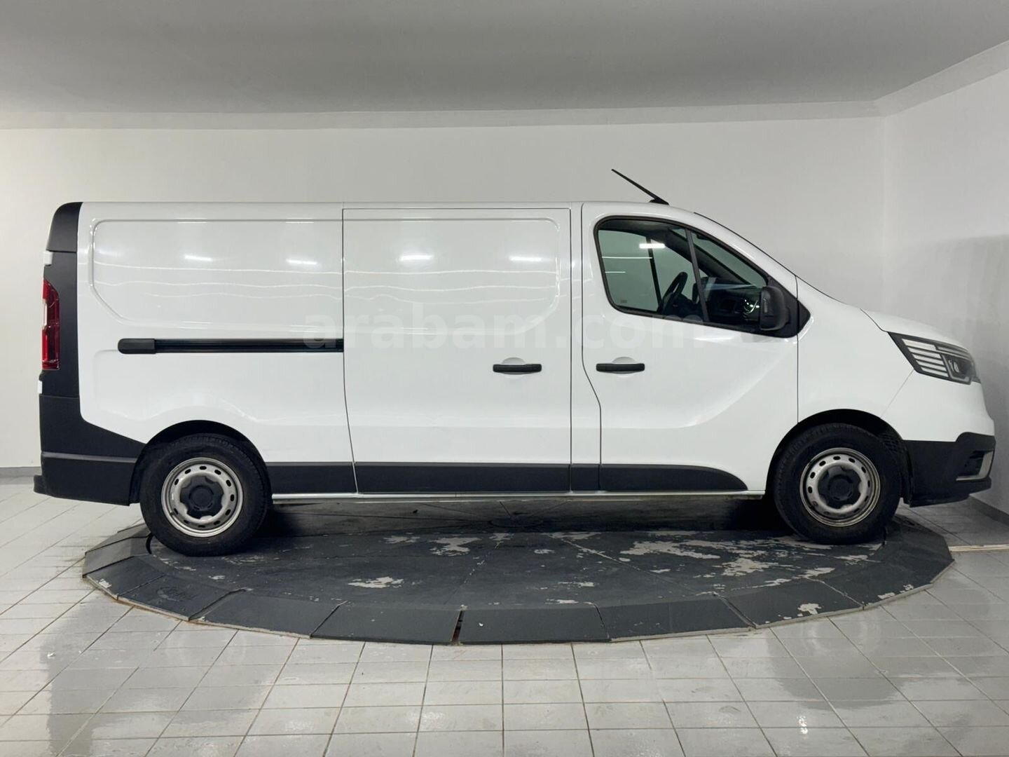 Galeriden Renault Trafic 2.0 DCI Grand Confort 2024 Model İstanbul 94.965 km Beyaz 4
