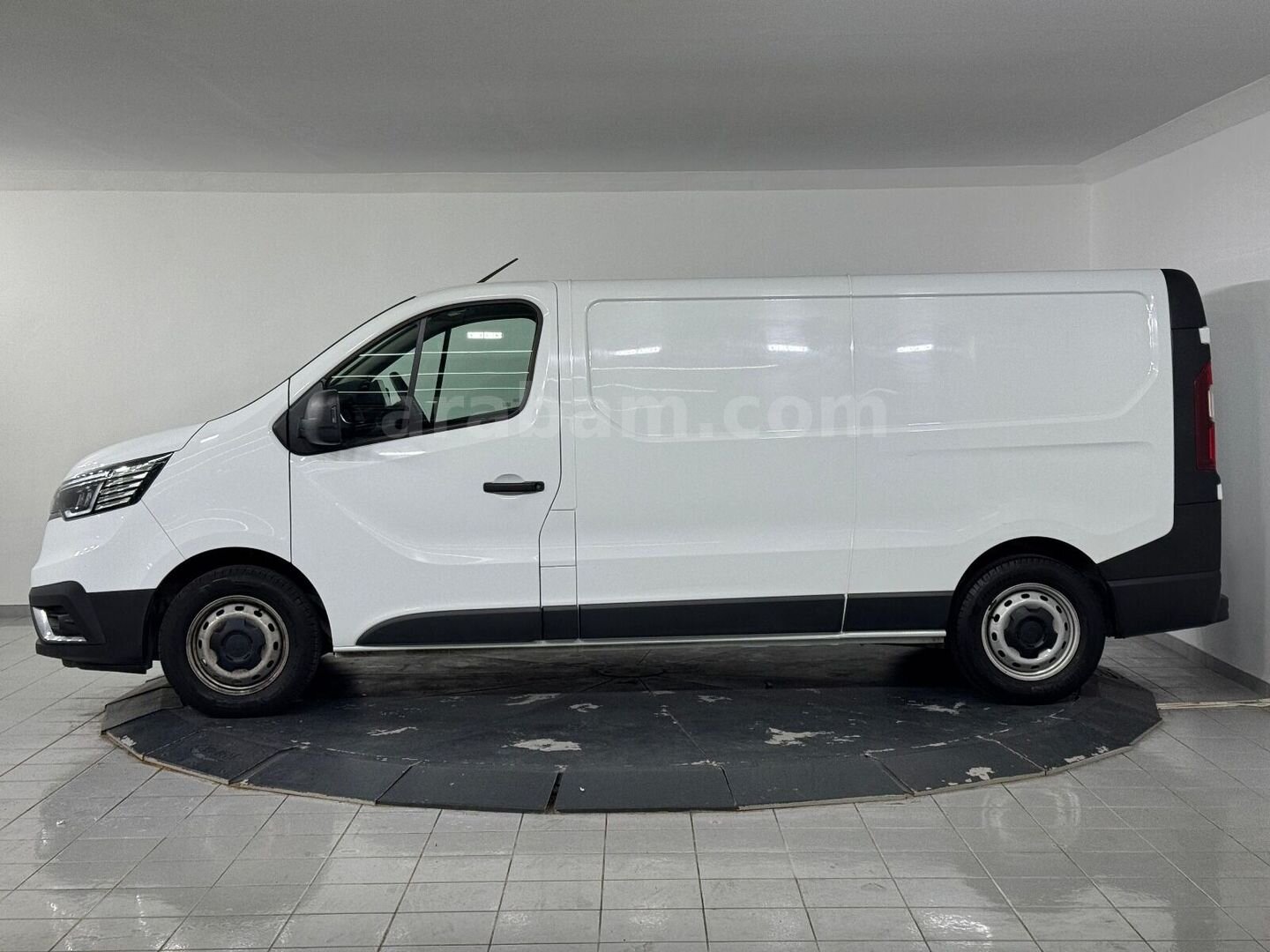 Galeriden Renault Trafic 2.0 DCI Grand Confort 2024 Model İstanbul 94.965 km Beyaz 5
