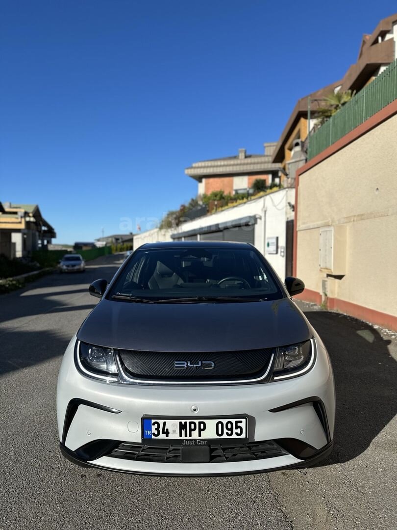 Sahibinden BYD Dolphin Design 2024 Model İstanbul 33.000 km Gri (metalik) 1