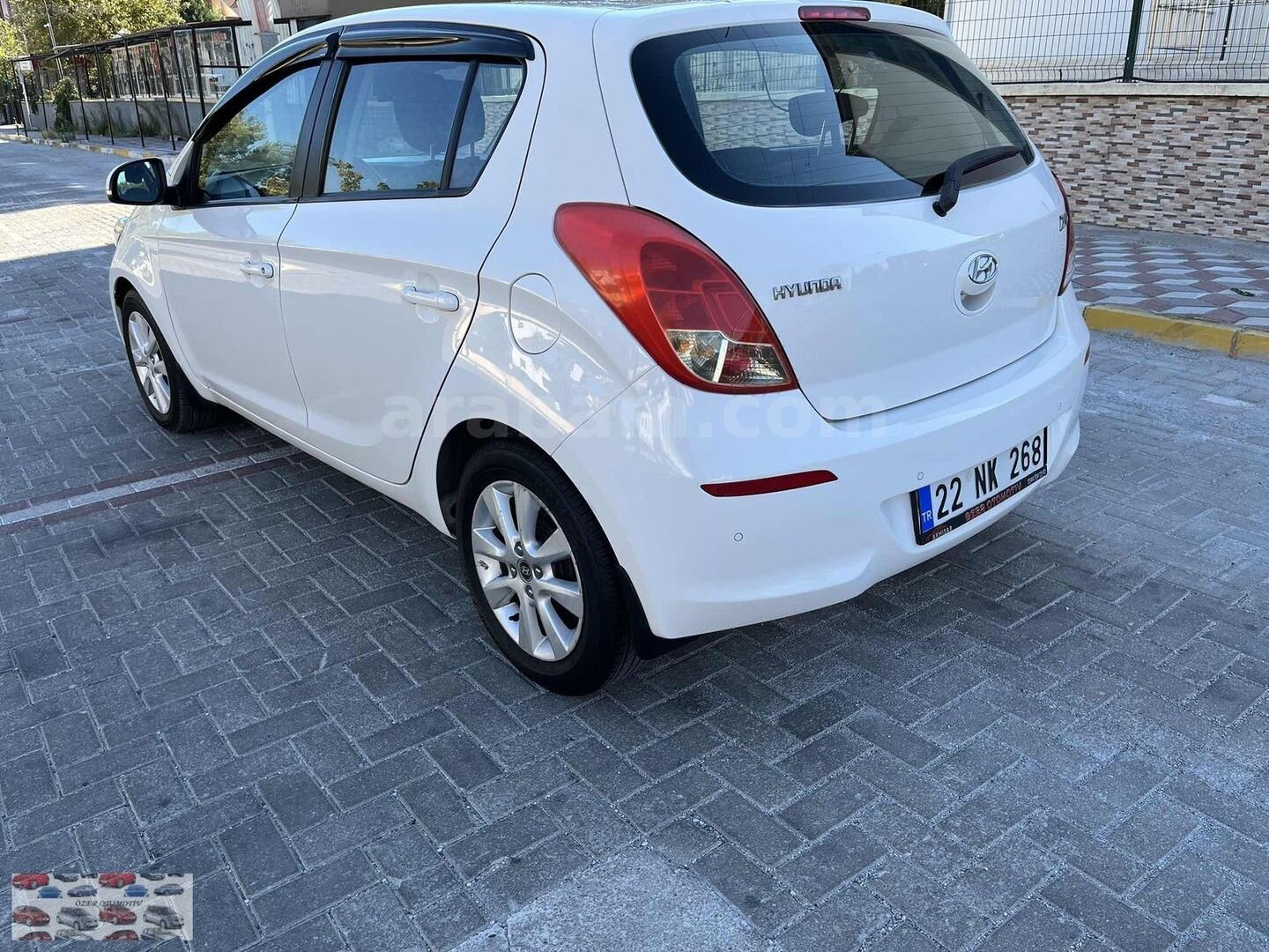 Galeriden Hyundai i20 1.2 D-CVVT Sense 2013 Model Manisa 95.000 km Beyaz 3