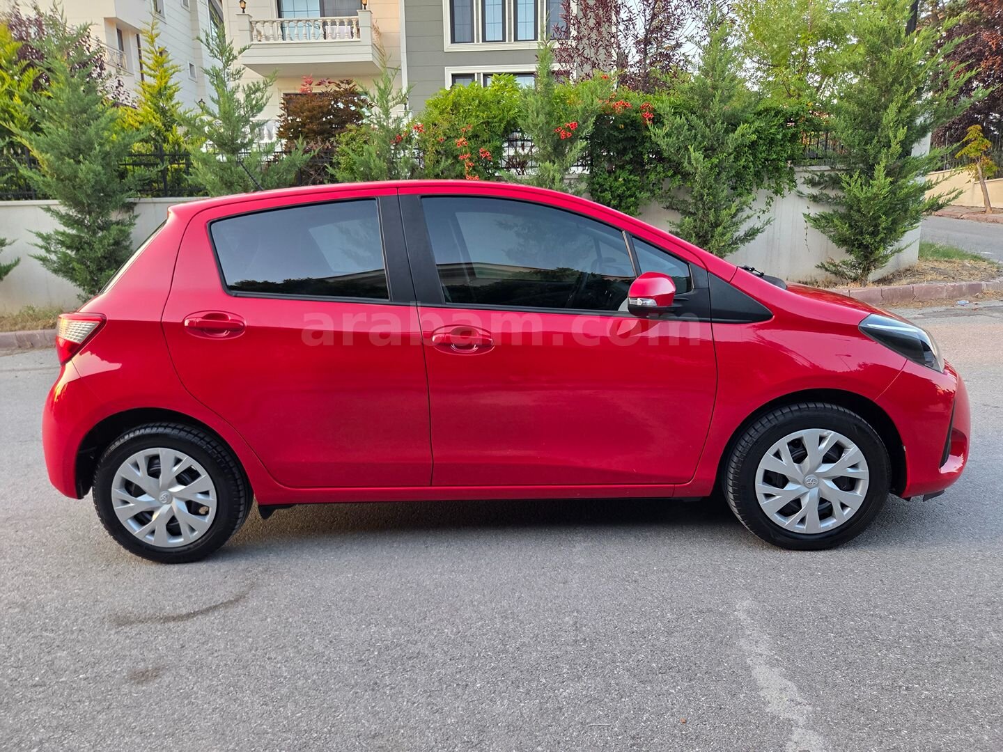 Galeriden Toyota Yaris 1.5 Fun Special 2017 Model Ankara 62.800 km Kırmızı 7