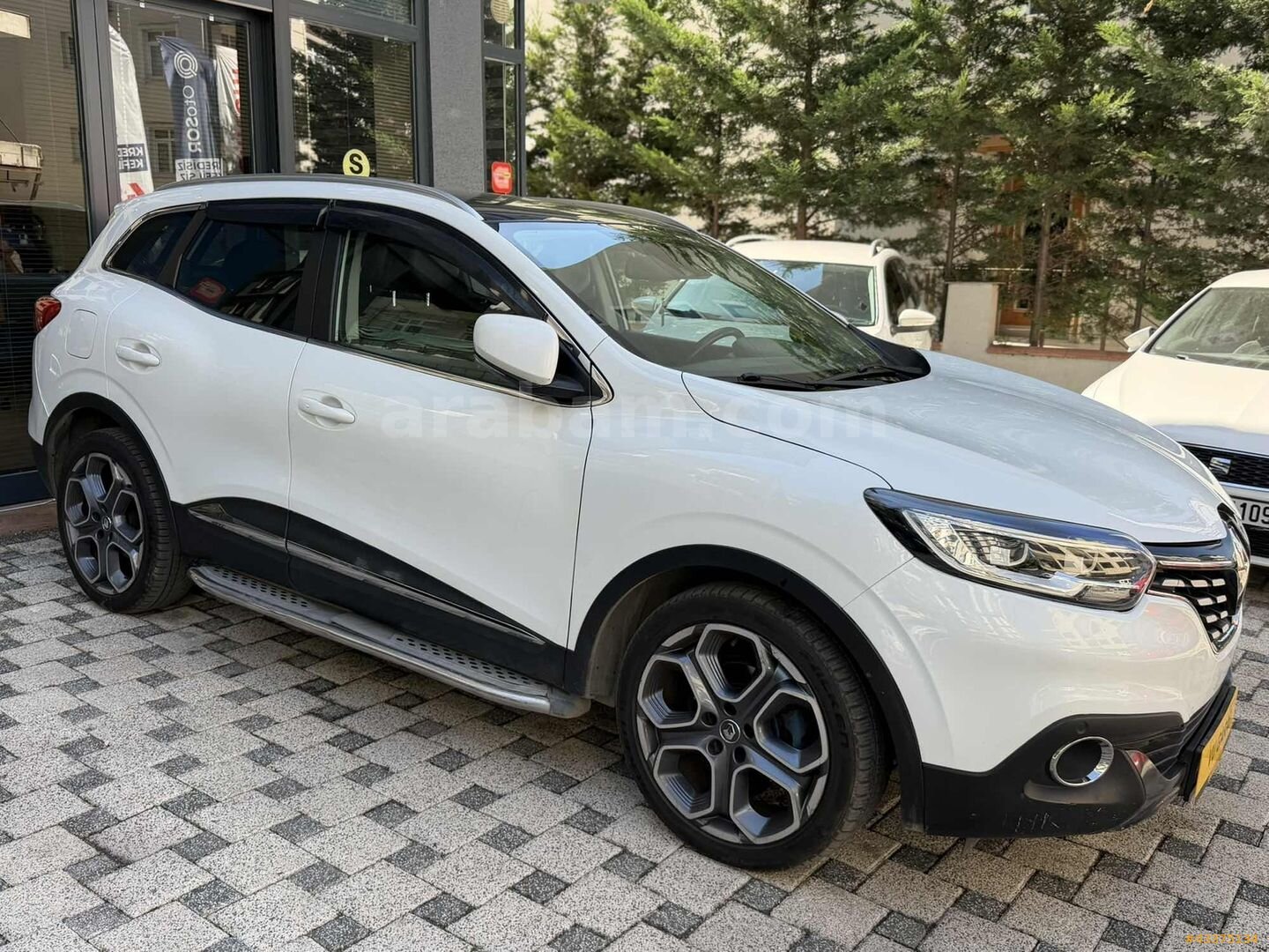 280BİN PEŞİN 36 AY ELDEN SENETLE KEFİLSİZ**CAM TAVANLI SUV ARABA 2