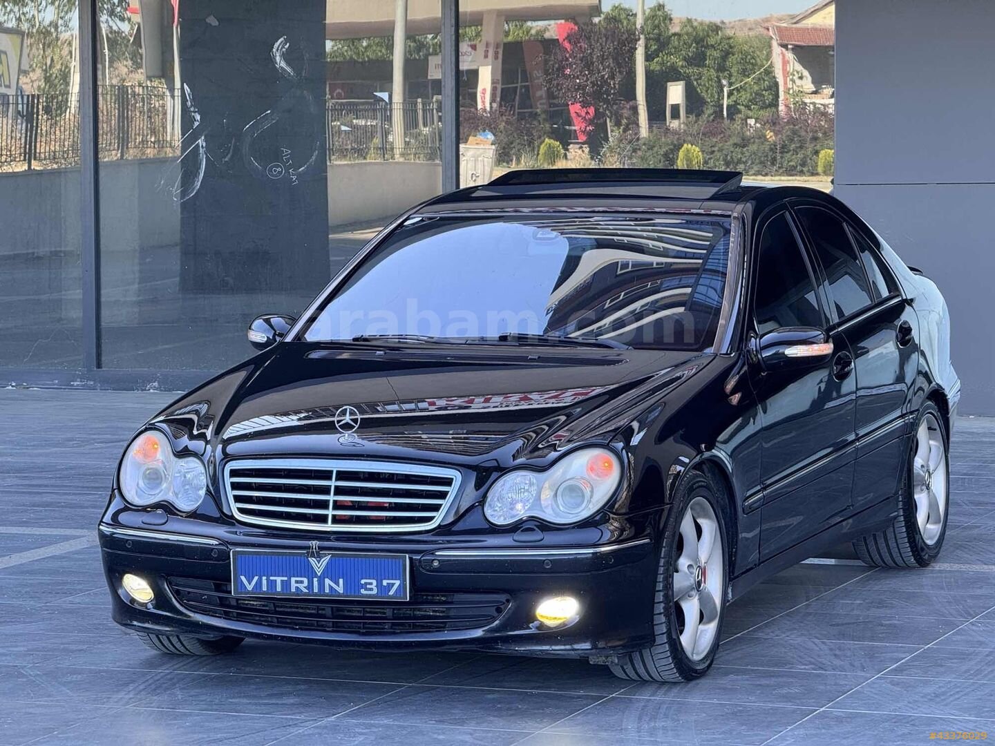 - VİTRİN 37 - HATASIZ DEĞİŞENSİZ 1.5 PARÇA BOYALI C180 KOMPRESSR 3