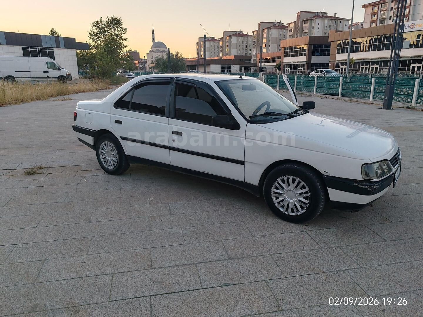 Galeriden Peugeot 405 1.6 GL 1994 Model Uşak 2
