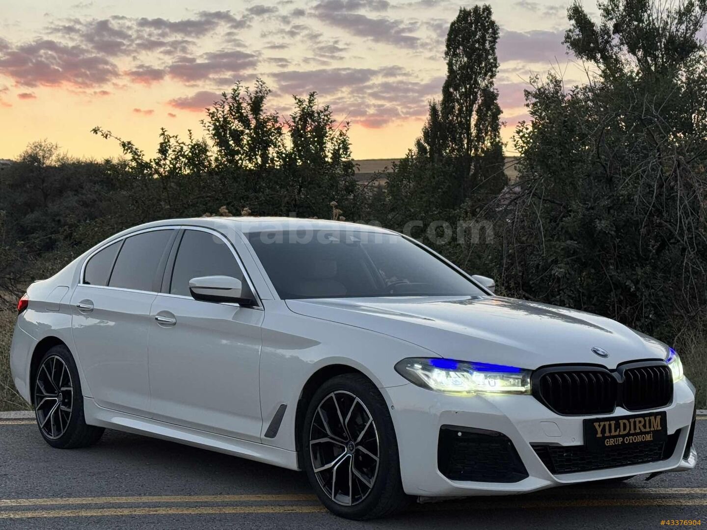 2018 MODEL 5.20i M SPORT BMW G30 4