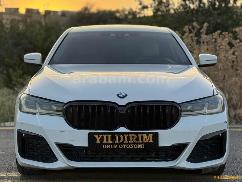2018 MODEL 5.20i M SPORT BMW G30