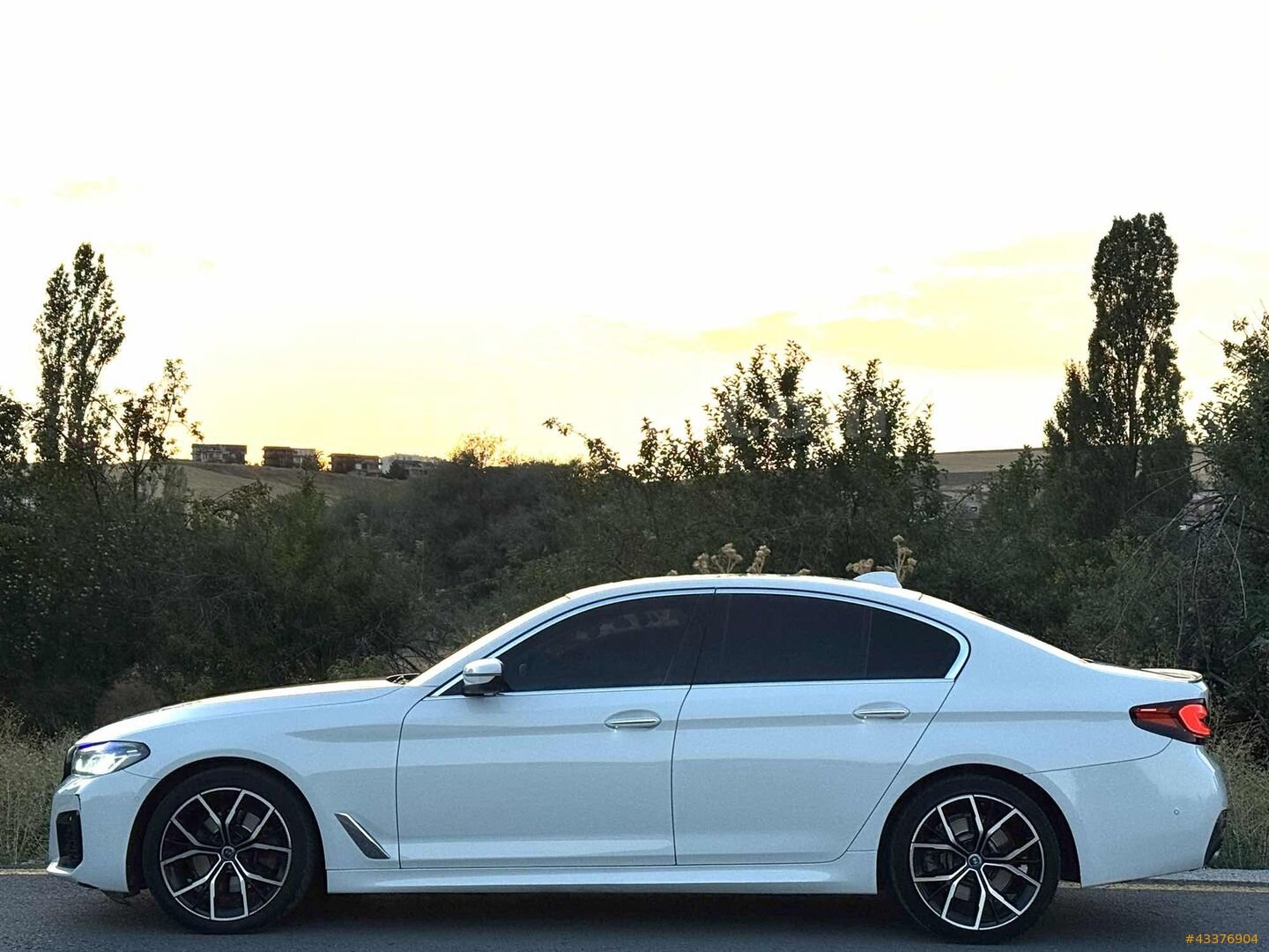 2018 MODEL 5.20i M SPORT BMW G30 7
