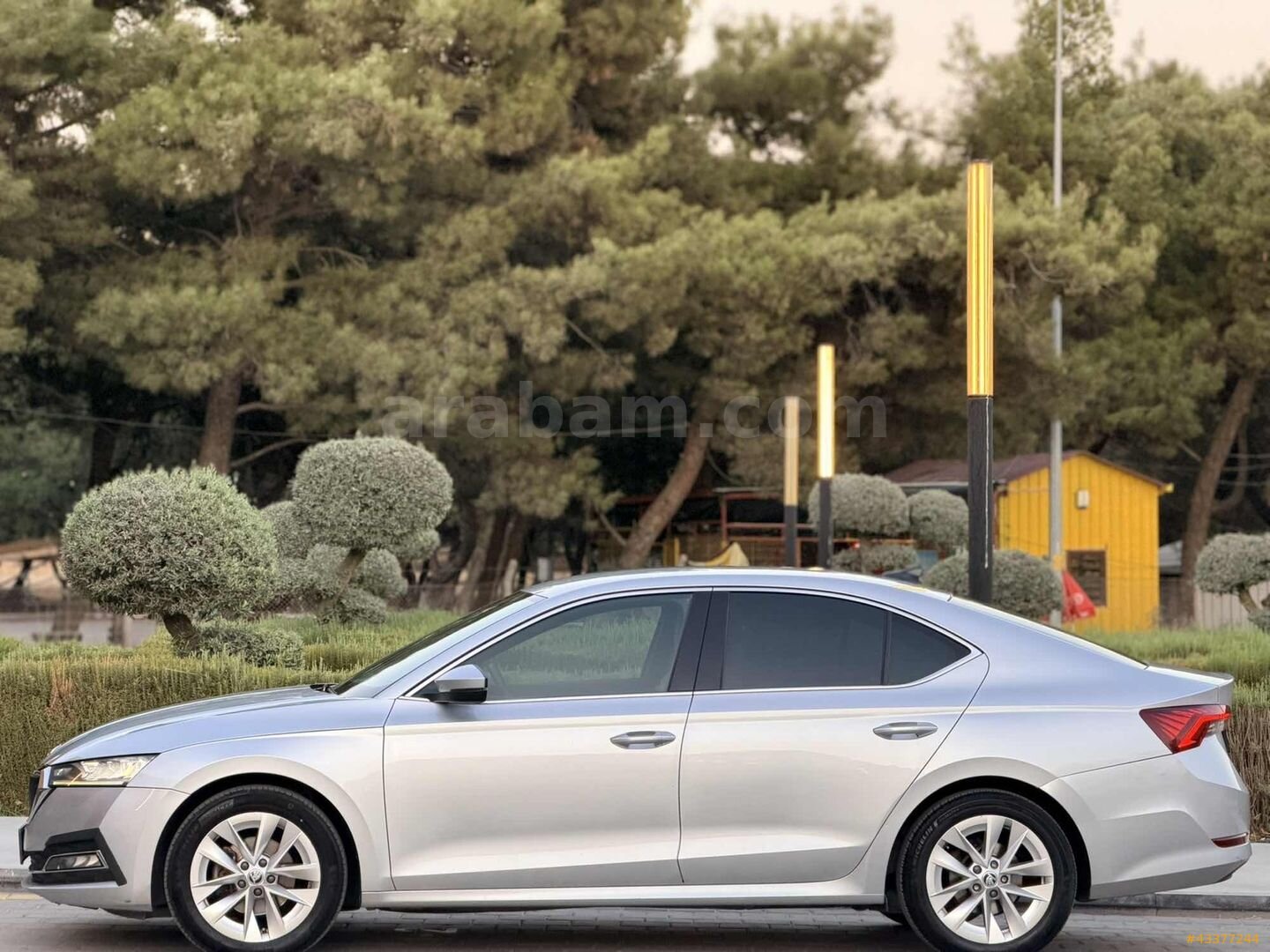 Galeriden Skoda Octavia 1.5 e-Tec Premium 2021 Model İzmir 241.000 km Gri 7