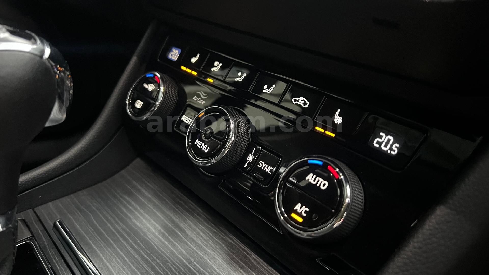 Sahibinden Skoda SuperB 1.5 TSI Prestige 2023 Model İstanbul 63.500 km Füme 3