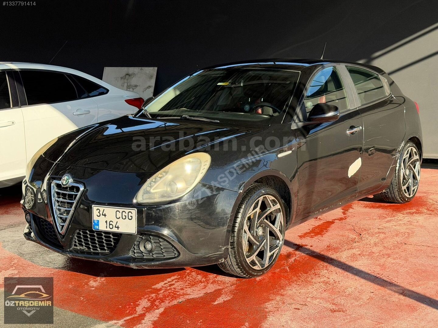 Galeriden Alfa Romeo Giulietta 1.4 TB MultiAir Distinctive 2012 Model İstanbul 171.653 km Siyah 1
