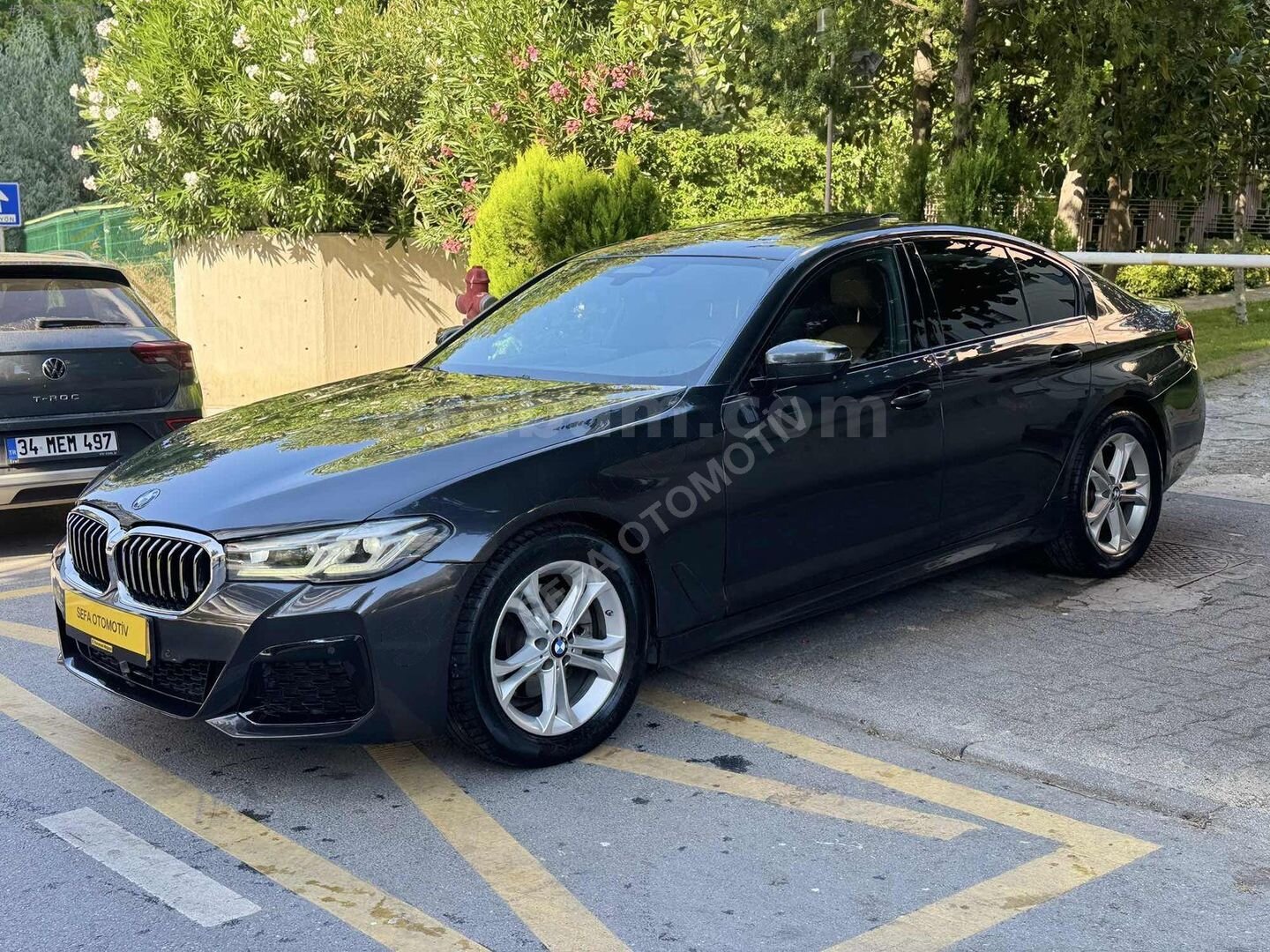 Galeriden BMW 5 Serisi 520i M Sport 2023 Model İstanbul 95.000 km Gri 3