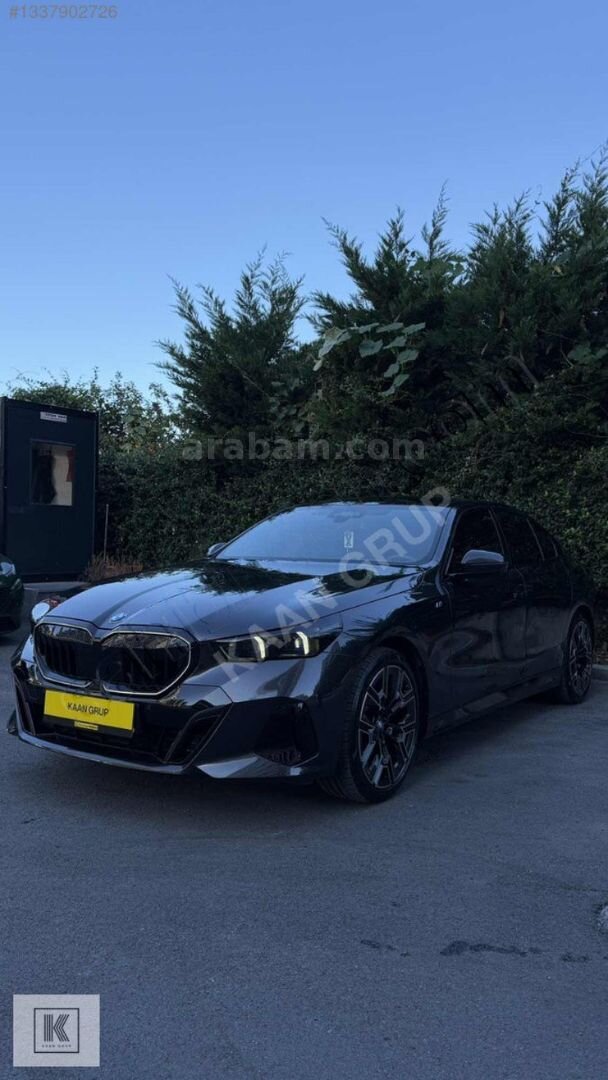 Galeriden BMW 5 Serisi 520i M Sport 2025 Model İstanbul 10.000 km Füme 3