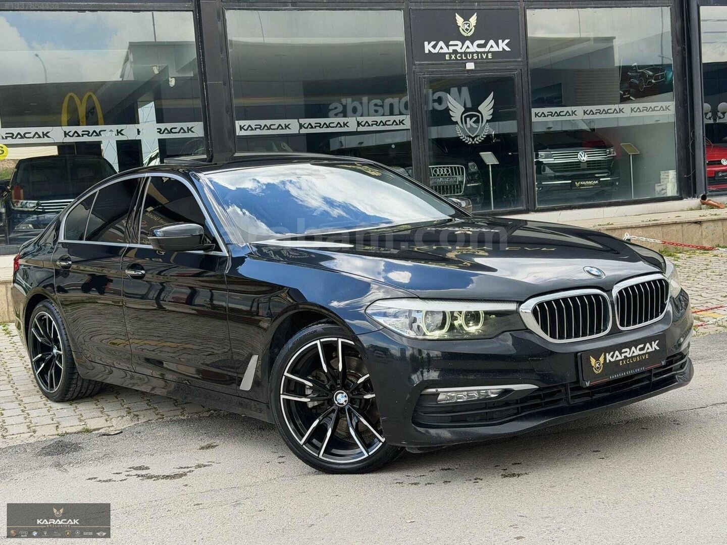Galeriden BMW 5 Serisi 520i Prestige 2017 Model Afyonkarahisar 163.000 km Siyah 4