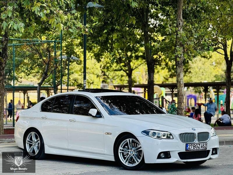 Galeriden BMW 5 Serisi 520i Premium 2015 Model Gaziantep 248.000 km Beyaz