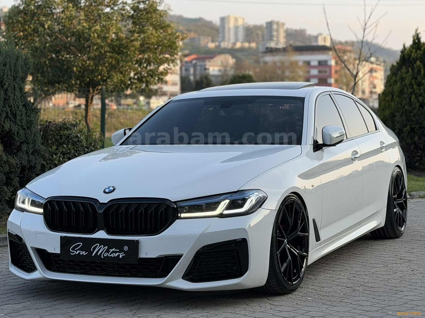 Galeriden BMW 5 Serisi 520i Executive M Sport 2017 Model Ordu 198.000 km Beyaz 4