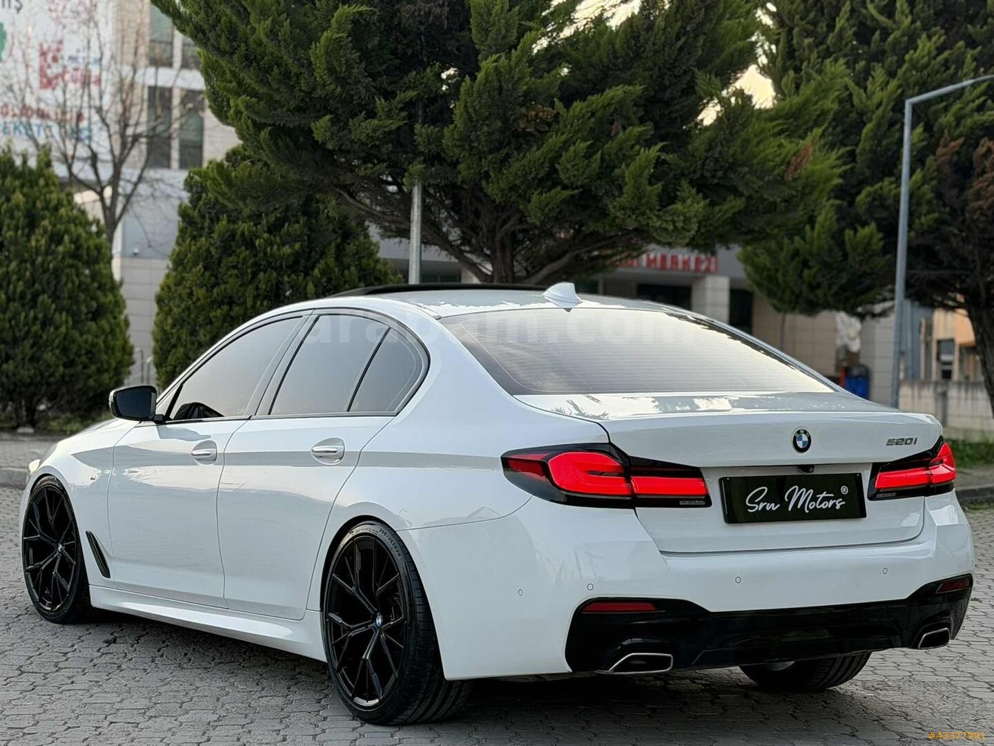 Galeriden BMW 5 Serisi 520i Executive M Sport 2017 Model Ordu 198.000 km Beyaz 5