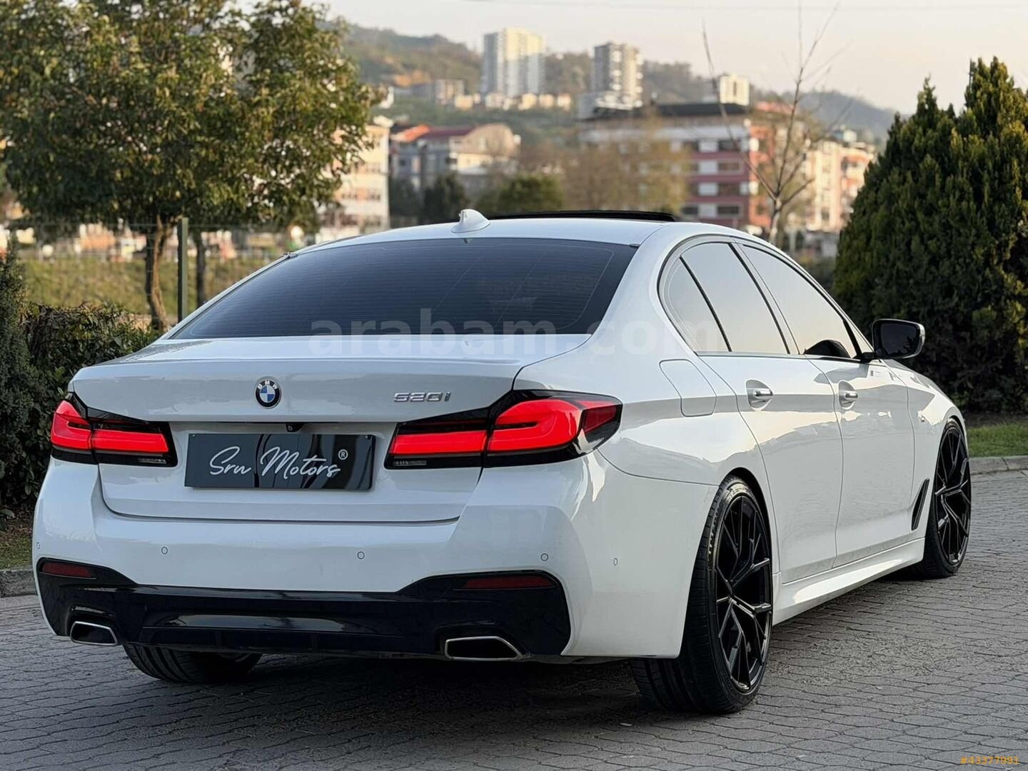 Galeriden BMW 5 Serisi 520i Executive M Sport 2017 Model Ordu 198.000 km Beyaz 7
