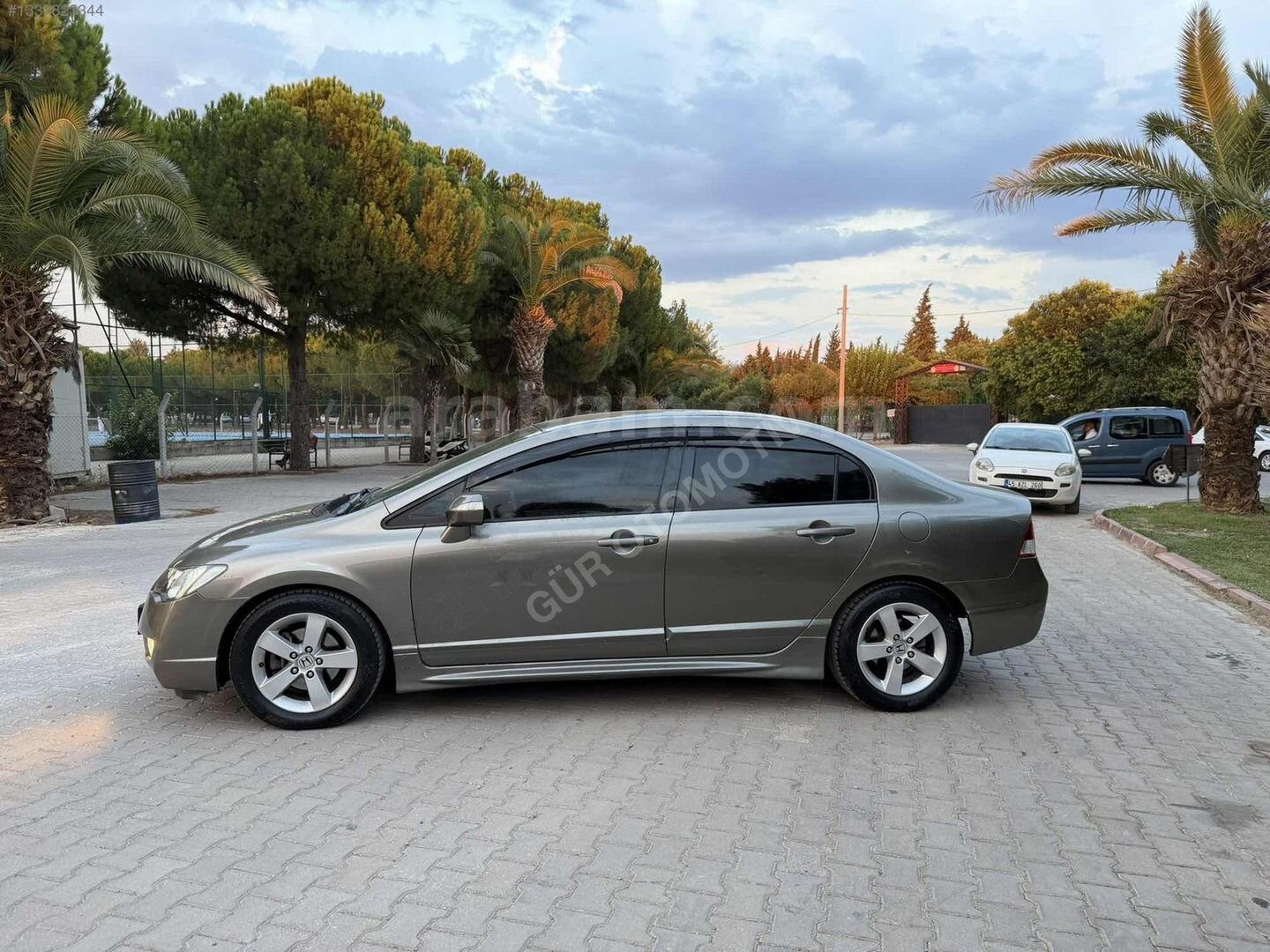 GÜR OTOMOTİV AKHİSAR / Honda civic /Otomotik vites /Değişensiz 5