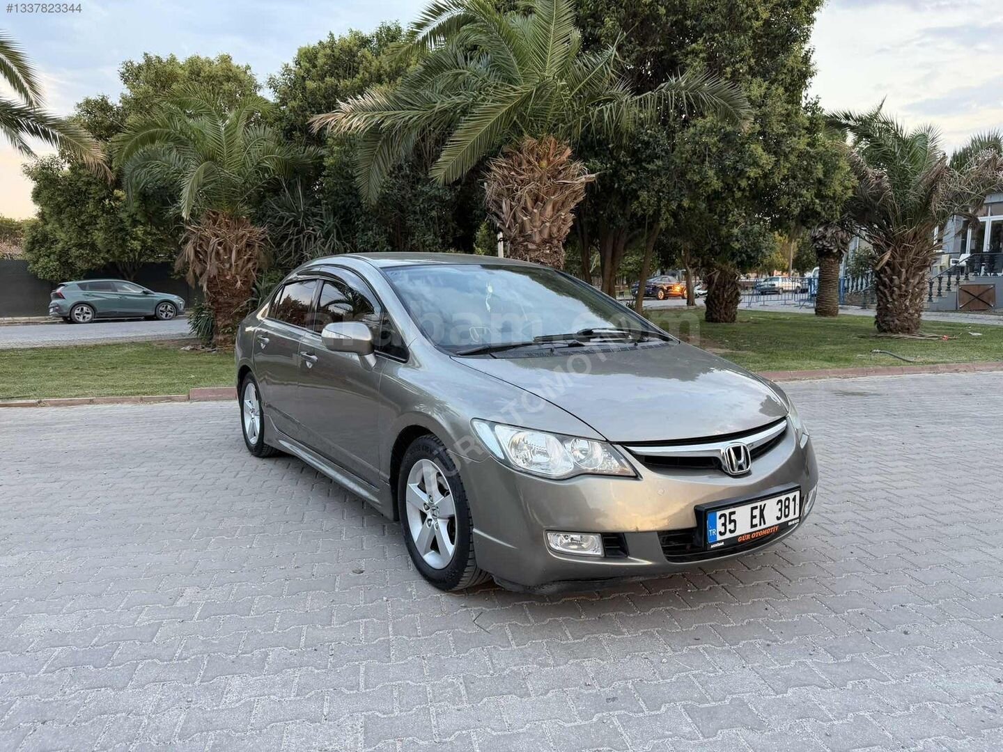 GÜR OTOMOTİV AKHİSAR / Honda civic /Otomotik vites /Değişensiz 3