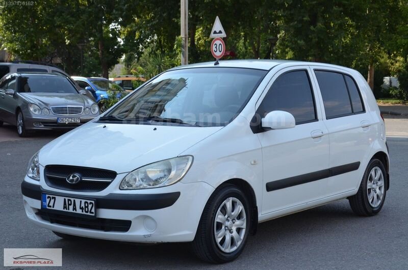 EKSPRES PLAZA'DAN 2010 HYUNDAI GETZ 1.4 DOHC OTOMATİK