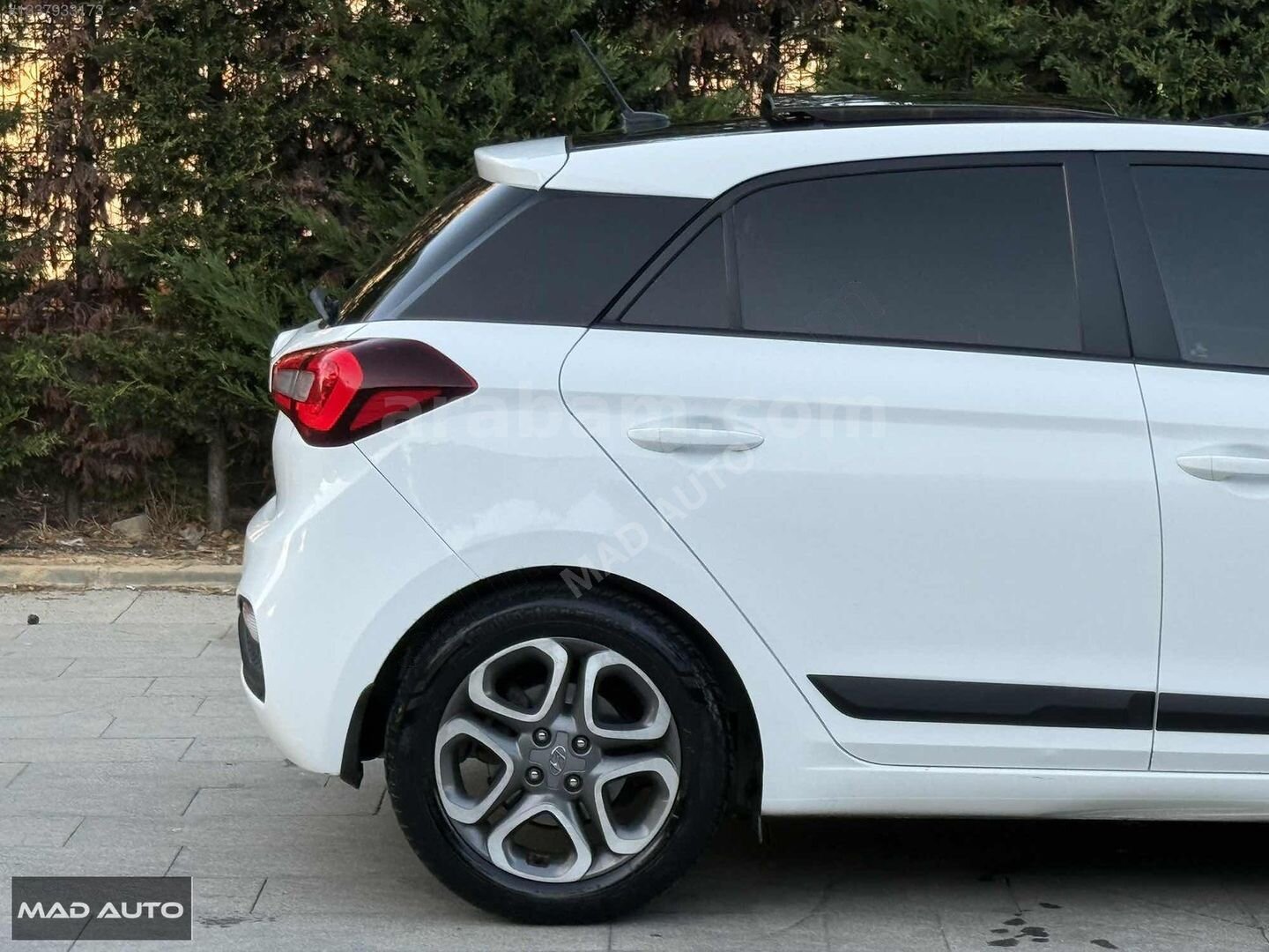 Galeriden Hyundai i20 1.4 MPI Elite Smart 2019 Model İstanbul 55.000 km Beyaz 6