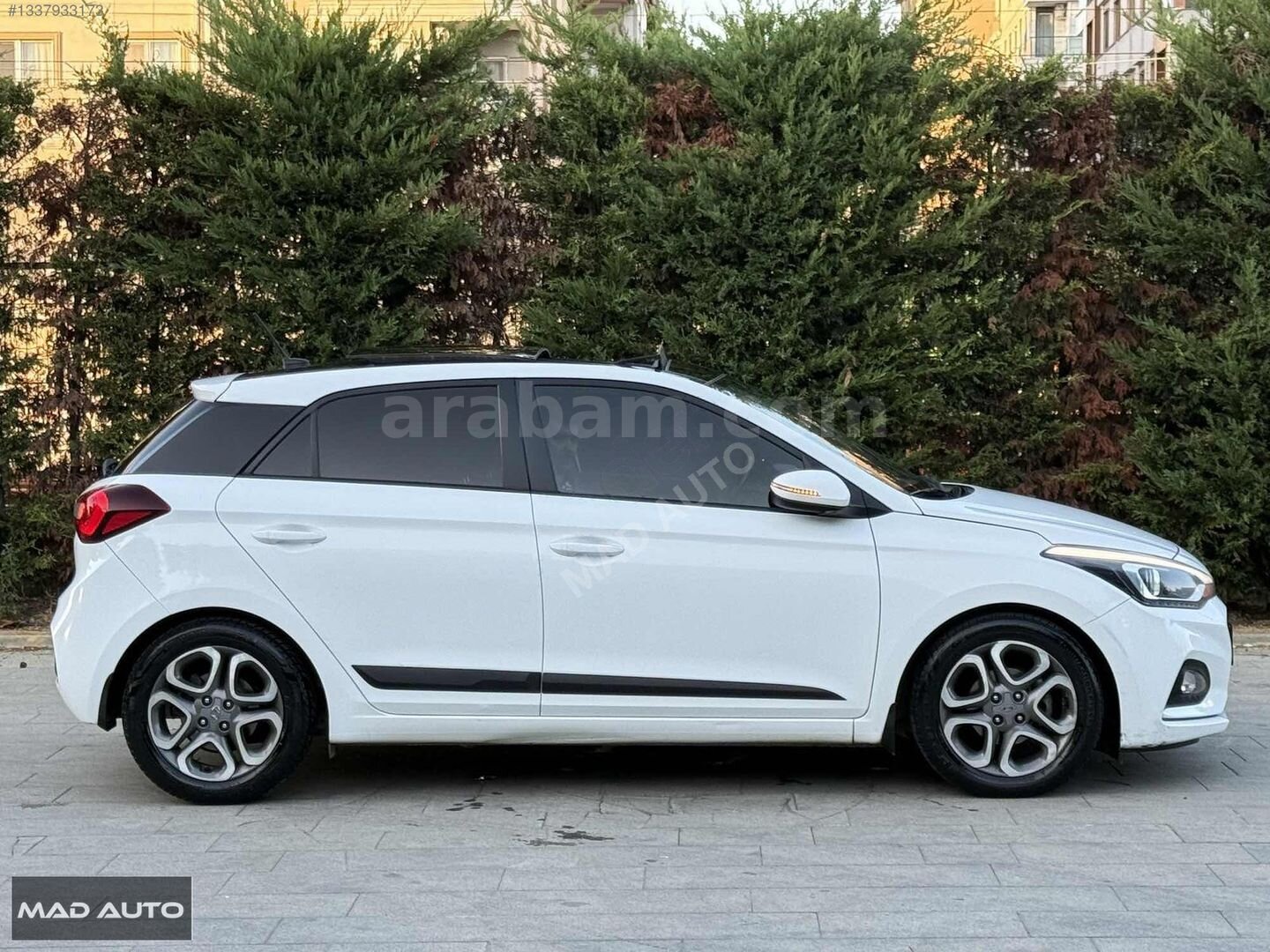 Galeriden Hyundai i20 1.4 MPI Elite Smart 2019 Model İstanbul 55.000 km Beyaz 4