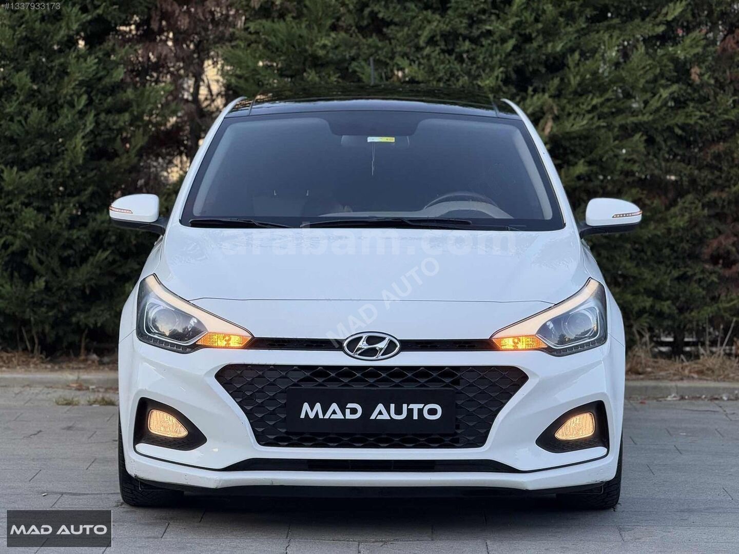 Galeriden Hyundai i20 1.4 MPI Elite Smart 2019 Model İstanbul 55.000 km Beyaz 2