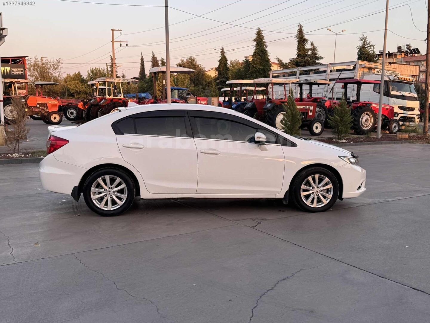 Galeriden Honda Civic 1.6i VTEC Dream 2016 Model Manisa 117.000 km Beyaz 7