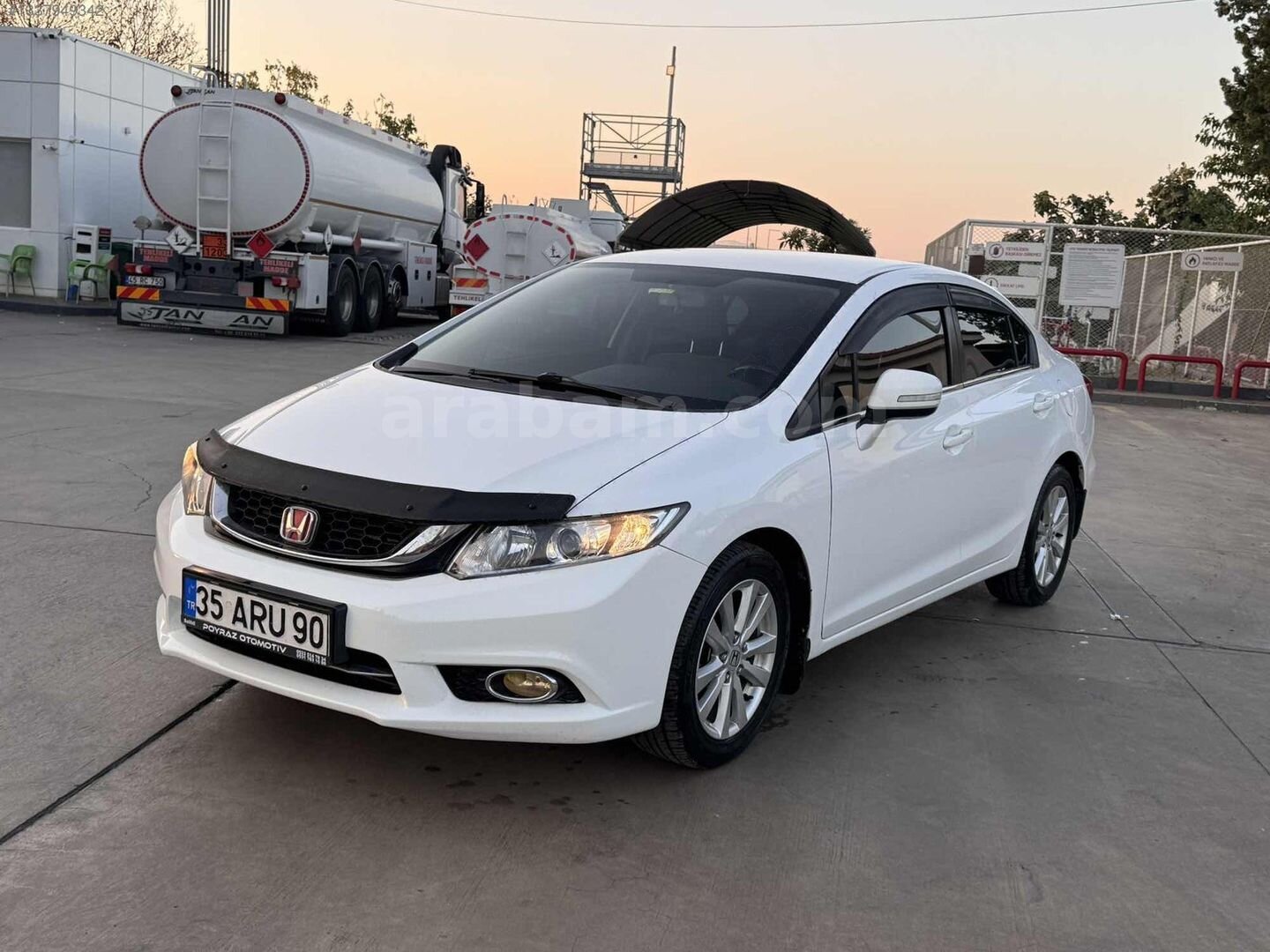 Galeriden Honda Civic 1.6i VTEC Dream 2016 Model Manisa 117.000 km Beyaz 1