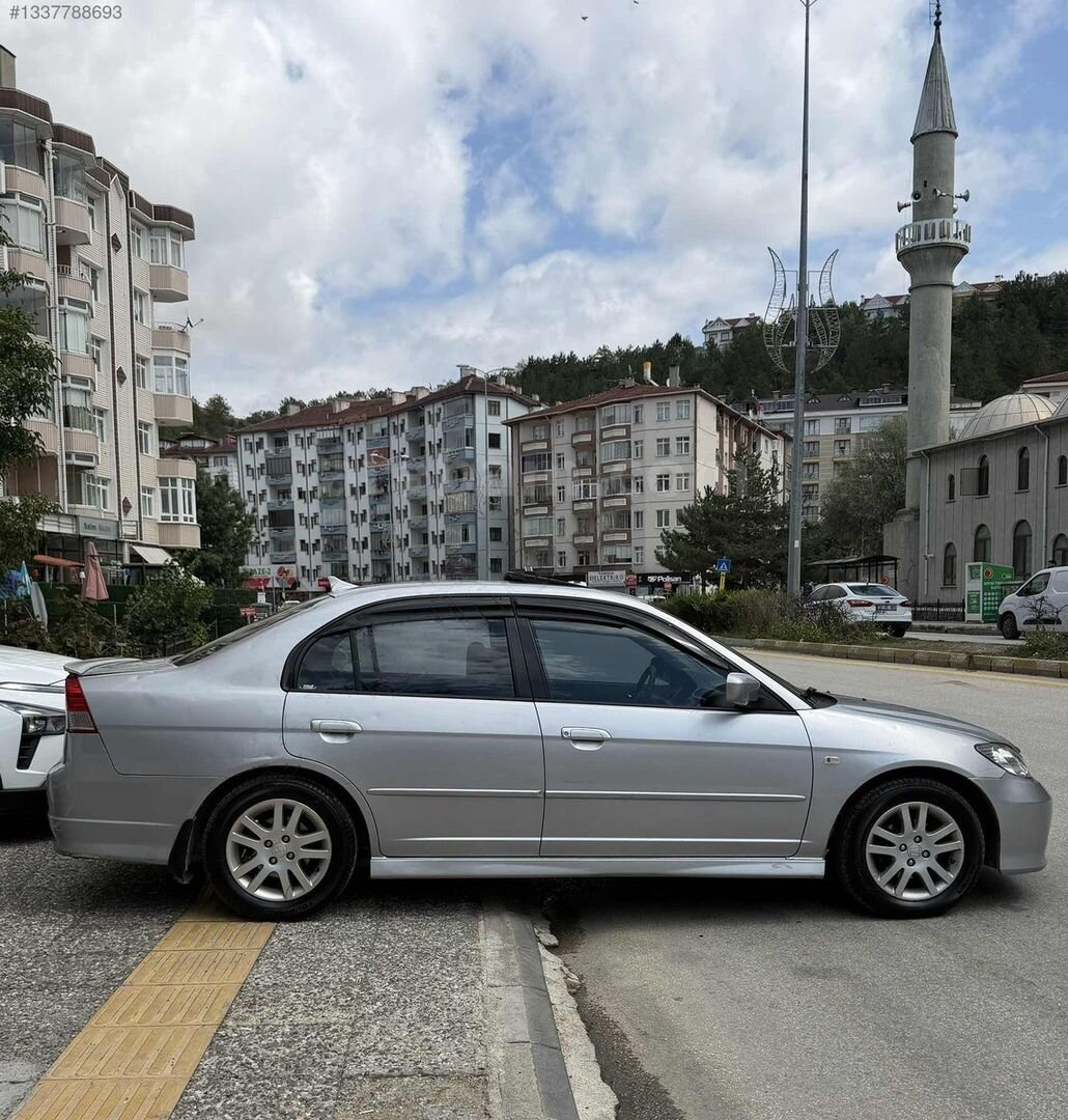 Galeriden Honda Civic 1.6i VTEC ES 2006 Model Kastamonu 298.000 km Gri 3