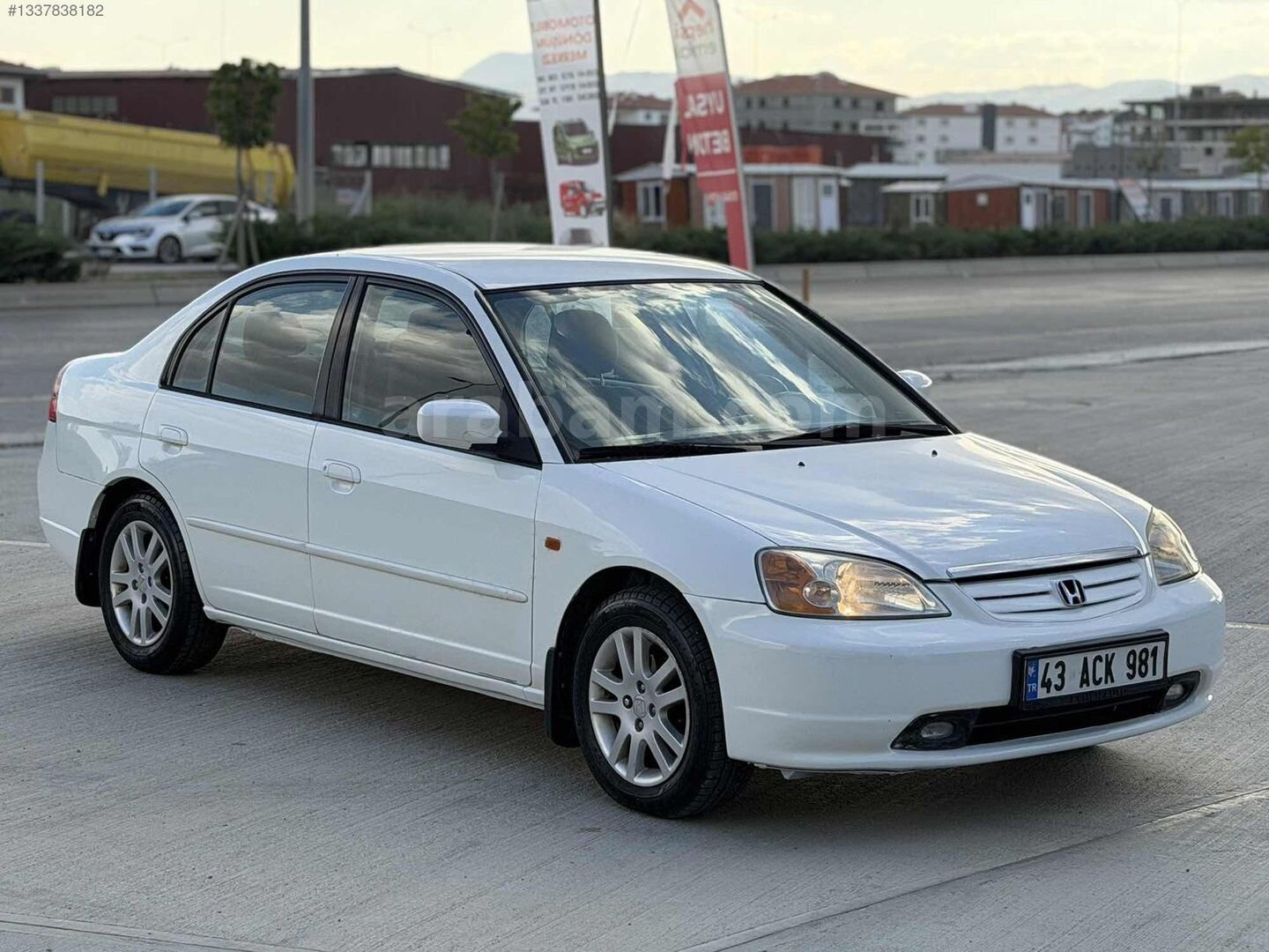 Galeriden Honda Civic 1.6i VTEC ES 2003 Model Ankara 230.000 km Beyaz 5