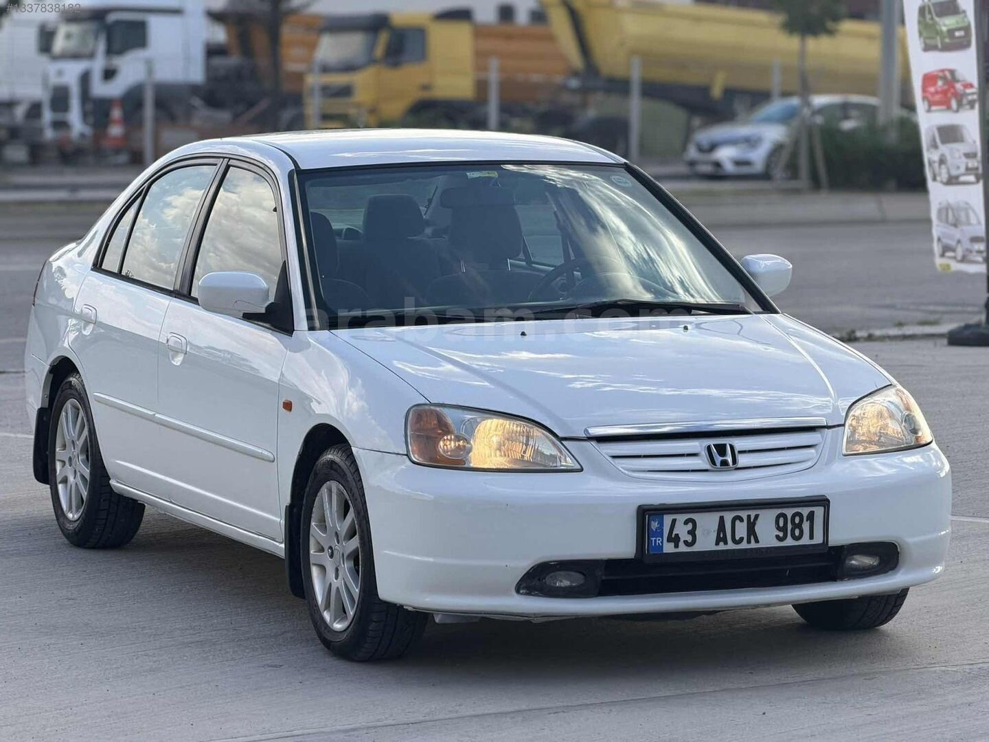 Galeriden Honda Civic 1.6i VTEC ES 2003 Model Ankara 230.000 km Beyaz 4