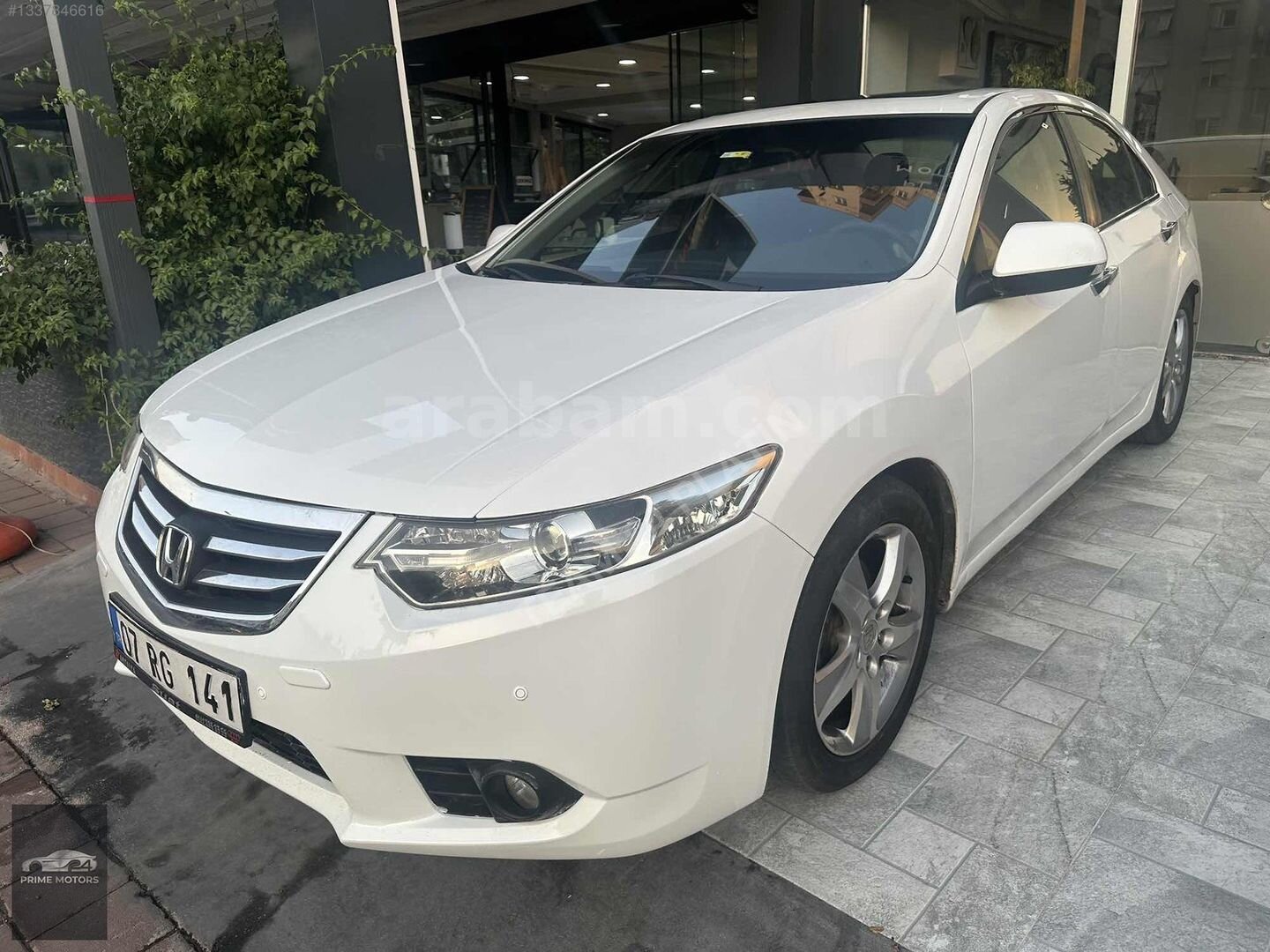 Galeriden Honda Accord 2.0 Executive 2012 Model Antalya 270.000 km Beyaz 5